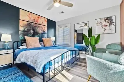 Image de Charming 3br | Near Emory & Decatur | King Bed