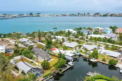 Image de Cortez Chateau! Private boat dock and short stays!