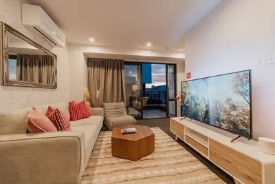 Image de Triple Treat on Fitzgerald - Your 3-Br Getaway