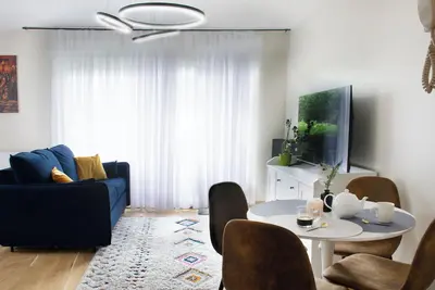 New Flat near Paris with Secure Parking 7' to Rer B direct line Cdg Ory