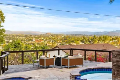 Image de 2 Br Oasis w/ View Near: Safari | Wineries | Lakes