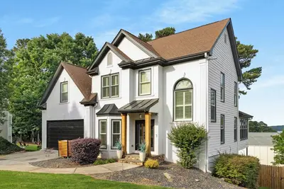 Image de Waterfront home Lake Lanier