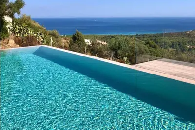 Image de Villa avec piscine privée et vue imprenable sur la plus belle mer de Sardaigne