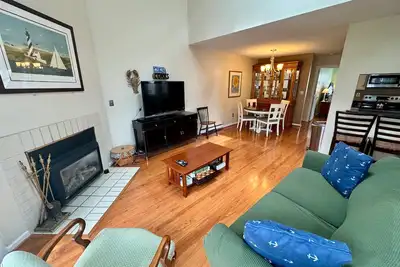 Image de Welcome to this lofty Ocean Edge two bedroom, two bath townhouse!