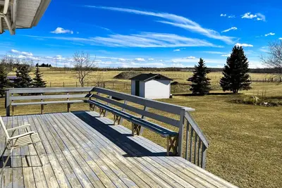 Image de Farmhouse retreat, 10 mins from the city. Modern amenities in a country setting.