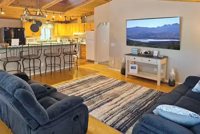 Image de Roosevelt Lake Home minutes from Schoolhouse Boat Ramp