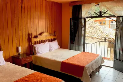 Espléndida Habitación Doble con Balcón en el Centro