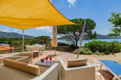 Image de Villa Scirocco Est is located 50 meters from the beach in Lacona.