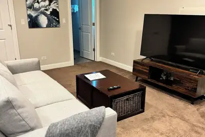 Image de Modern Luxury 1bd-1ba - Heart of City: Close to Highway 90 & 94