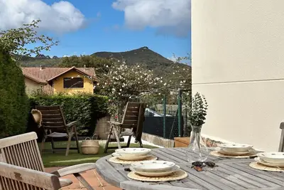 Image de Casa con JardĂn Privado-20806-el Aura De Lucia