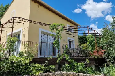 Image de Mazet Élégant et Confortable