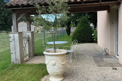 Image de Logement au bord du canal de Lalinde