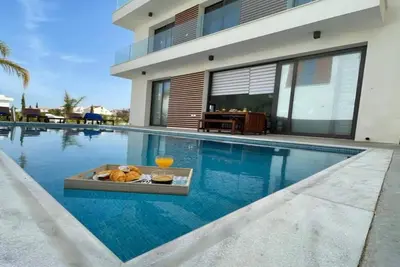 Image de By the Beach Villa Natalya