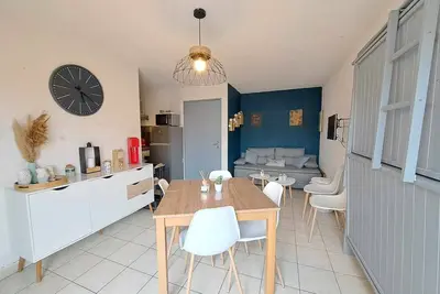 Image de Appartement 2 pièces avec terrasse, climatisation et accès direct plage