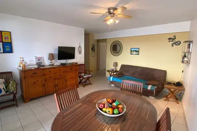 Image de Appartement lumineux à 100m de la plage avec cuisine équipée et 2 chambres climatisées.