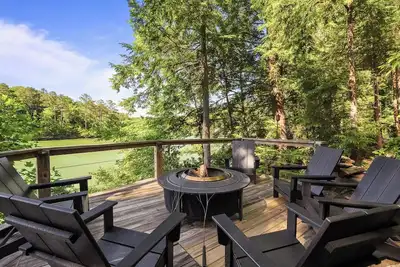 Image de Beautiful Lake Views surrounded by nature