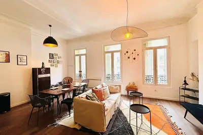 Image de T4 lumineux & confortable – à deux pas du Vieux-Port