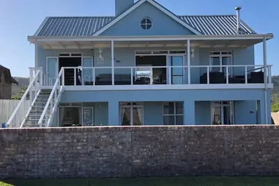 Swans Nest Home in Sedgefield Myoli Beach is pet friendly and near to the beach