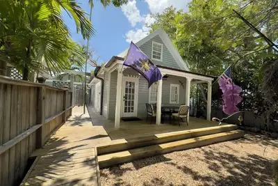 Image de Tropical Village: The Southern Cross - Quiet & gated. Pool/Porch/Pet friendly