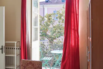 Image de The House in the Old Center of Oneglia