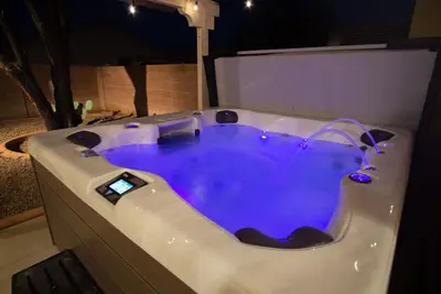 Image de 🕯🏯The Zen Den🏯🕯 near I-10 & Downtown w/ Garage