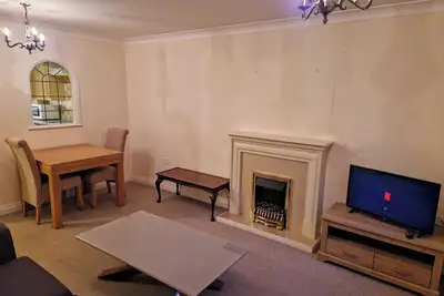 Dellside Apartments - Charming Two Bedroom Apartment in Central Location!