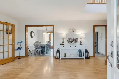 Image de Mansion in the Hills with Pool