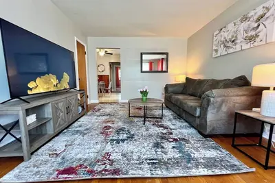 Just Peachy King Apartment 4