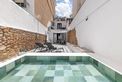 Impresionante Loft de Estilo Urbano con Terraza. Un Oasis en la Ciudad