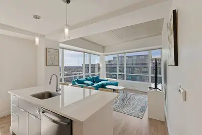 Image de Stunning 2br/2ba Apt in Vibrant Assembly Square