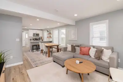 Image de New! 3br/2ba Home in the Vibrant City of Hazel Park