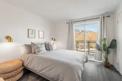 Image de Condo des Neiges. Vue Imprenable sur la Montagne, Piscine Intérieure