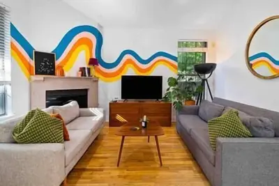 Image de Groovy SoCo Stay | Walk to Shops, Eats & Bars