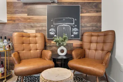 Image de Dieppe Charm Suites, 2 Bdrm, Walk to Local Market