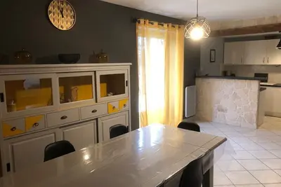 Image de Gite pour 6 pers. avec 2 piscines dans un domaine