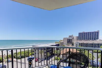 Image de Oceanfront fabulous view kitchen lazy river pools hot tub