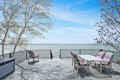 Image de Ottertail Lakefront 3br. Boat lift. Cozy. Awesome!