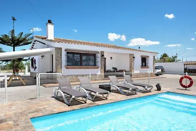Image de Maison de vacances 'El Cortijo' avec piscine privée, Wi-Fi et climatisation