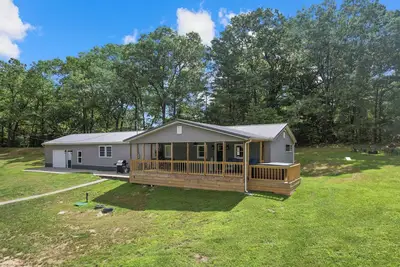 Image de Country Escape in Hocking Hills- Great location!