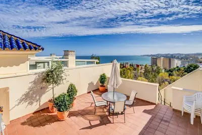 Image de Appartement 'Sea View Paradize' avec vue sur la mer, Wi-Fi et climatisation