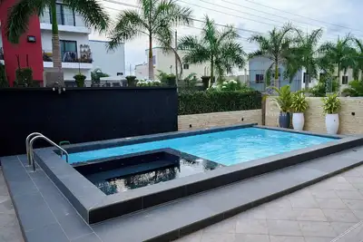 Image de Backyard Haven Airport Residential