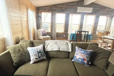 Image de Cozy Lakefront Cottage