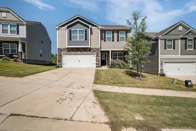 Image de House 5 minutes to Whitewater center and 12 minutes to Charlotte Douglas Airport