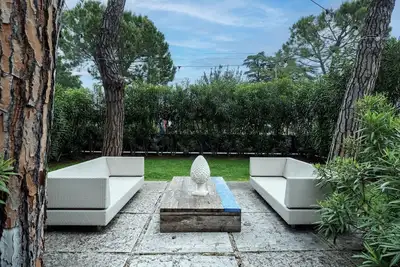 Image de Appartement avec Wifi, climatisation, sauna, bain à remous, Tv, terrasse, près de Sirmione