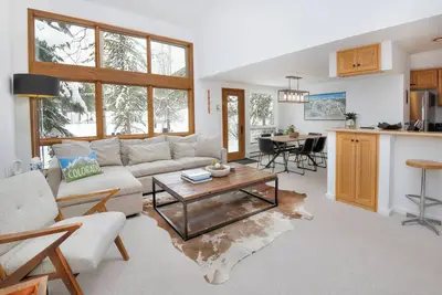 Image de East Vail's Courtside Mountain Retreat by Gorecreek Rentals