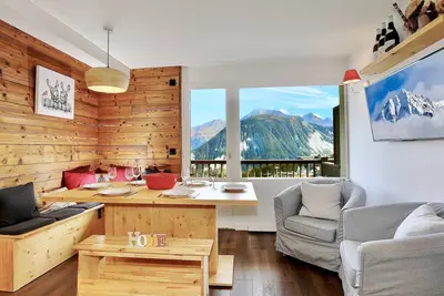 Image de Courchevel 1850: Appart refait 2022, ski-ski out, 7 pers, balcon, parking