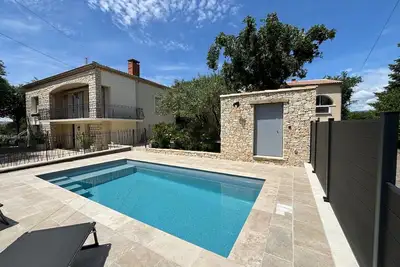 Image de Maison 3 Chambres Avec Piscine et Climatisation Dans Le Luberon