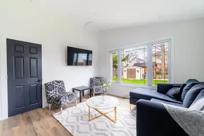 Image de Modern 2 Bdrm Home/Apt 20 mins to falls