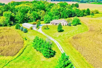 Image de Grafton Getaway @ Countryside. Sleeps 31. Over 6, 000 sq feet on 5 acres