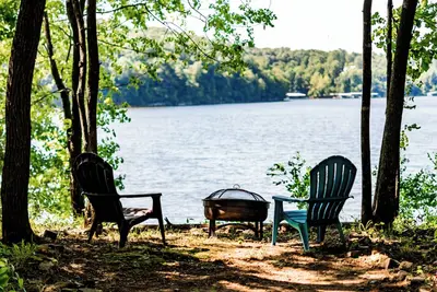 Image de Lakefront & Lakeview Getaway on Beaver Lake, 2 Kayaks, Blkstone & Wine/CoffeeBar